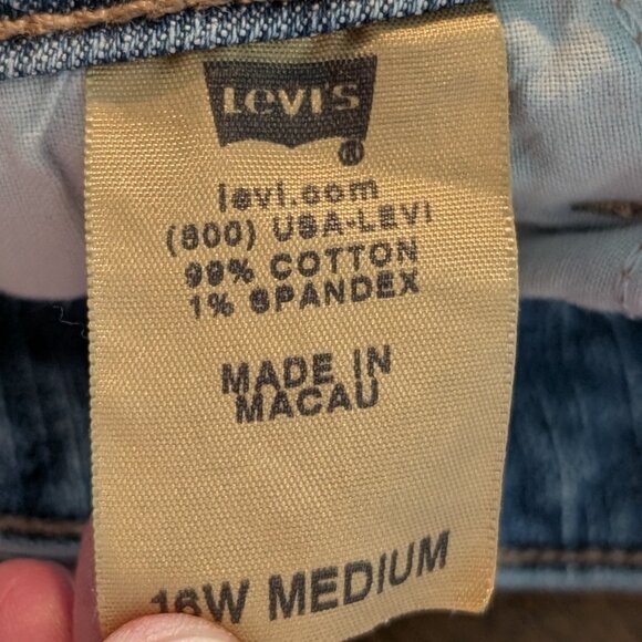 Levi's 590 Boot Cut Classic Light Blue Jeans Size 16W Medium - Picture 12 of 13